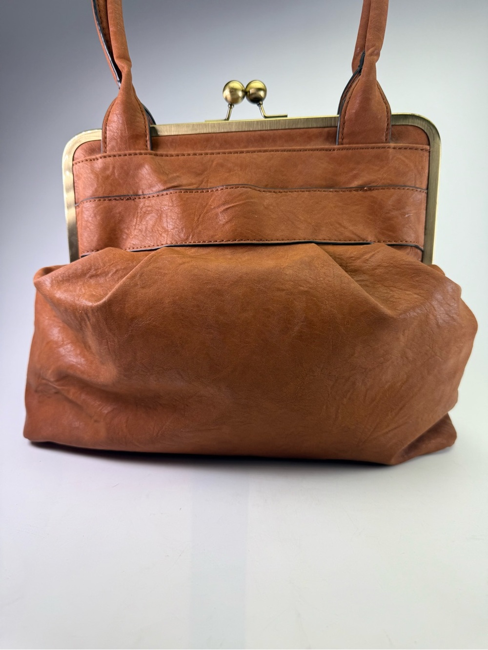 Vintage-Inspired Tan Vegan Leather Frame Satchel - Picture 3 of 8